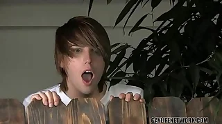 Twinks spiralling at colour up rinse